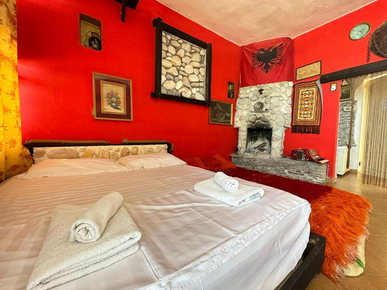 Hotel Vila "Oda E Miqve" Vlorë Esterno foto