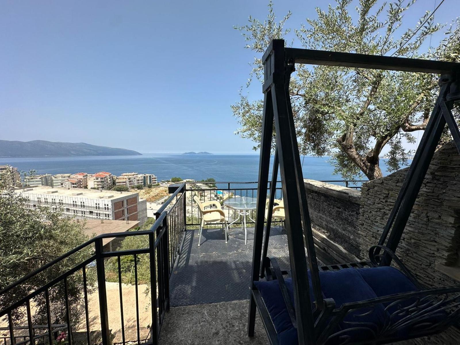 Hotel Vila "Oda E Miqve" Vlorë Esterno foto