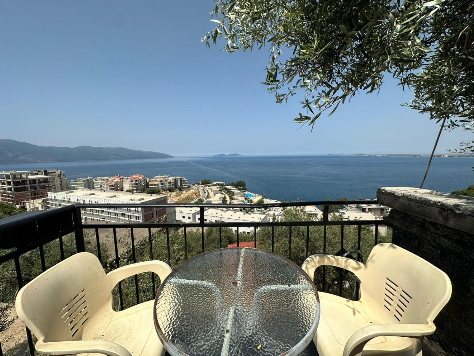 Hotel Vila "Oda E Miqve" Vlorë Esterno foto