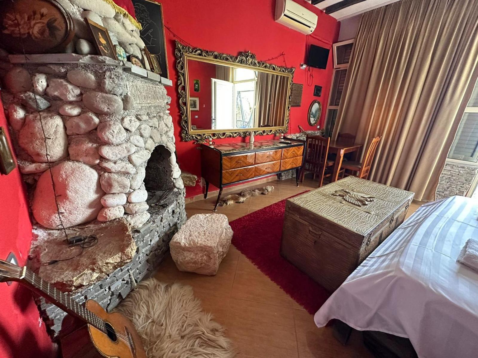 Hotel Vila "Oda E Miqve" Vlorë Esterno foto