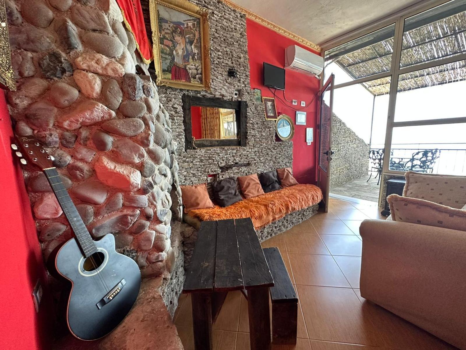 Hotel Vila "Oda E Miqve" Vlorë Esterno foto