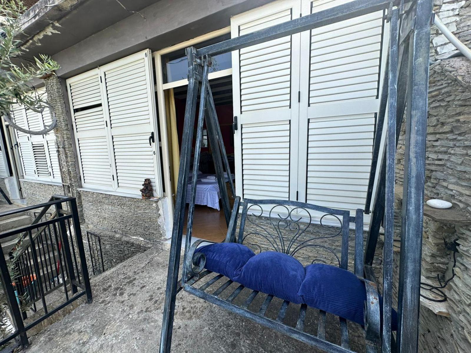 Hotel Vila "Oda E Miqve" Vlorë Esterno foto