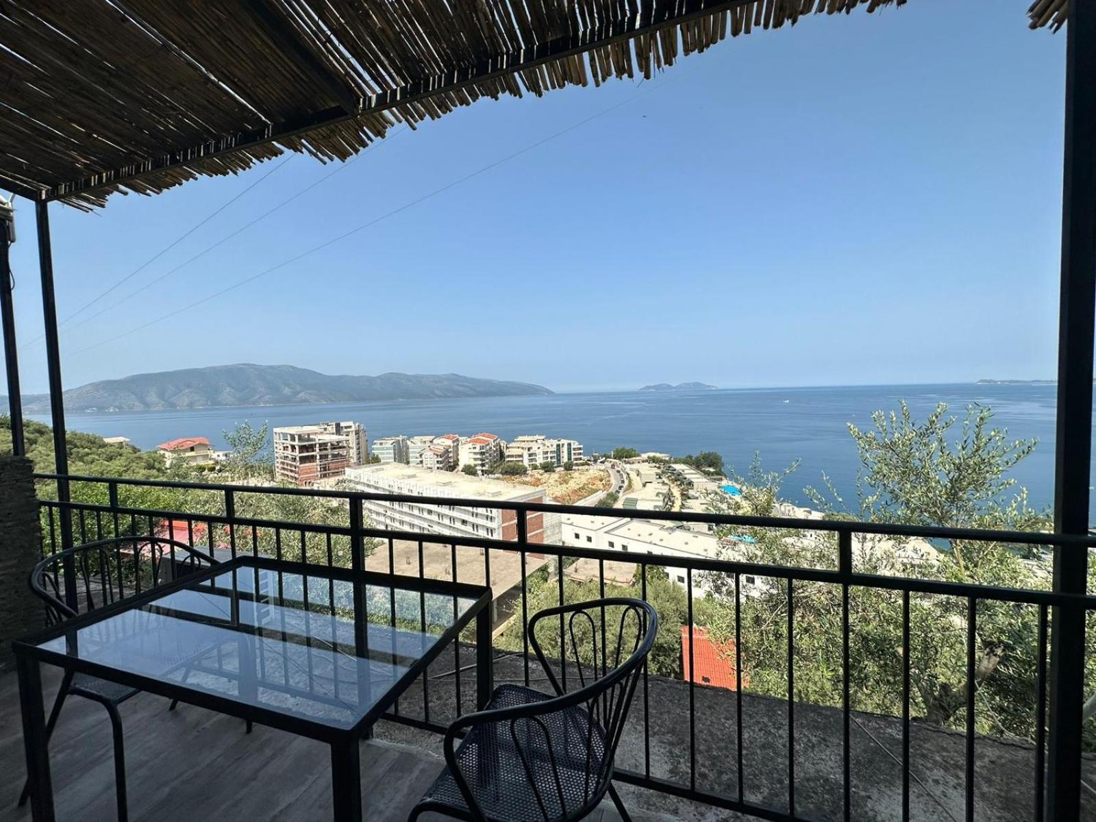 Hotel Vila "Oda E Miqve" Vlorë Esterno foto