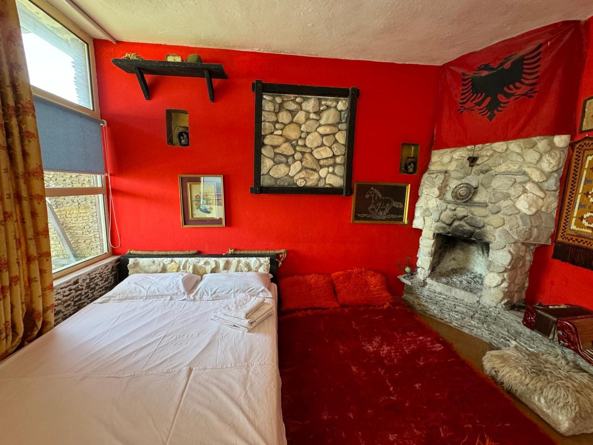Hotel Vila "Oda E Miqve" Vlorë Esterno foto