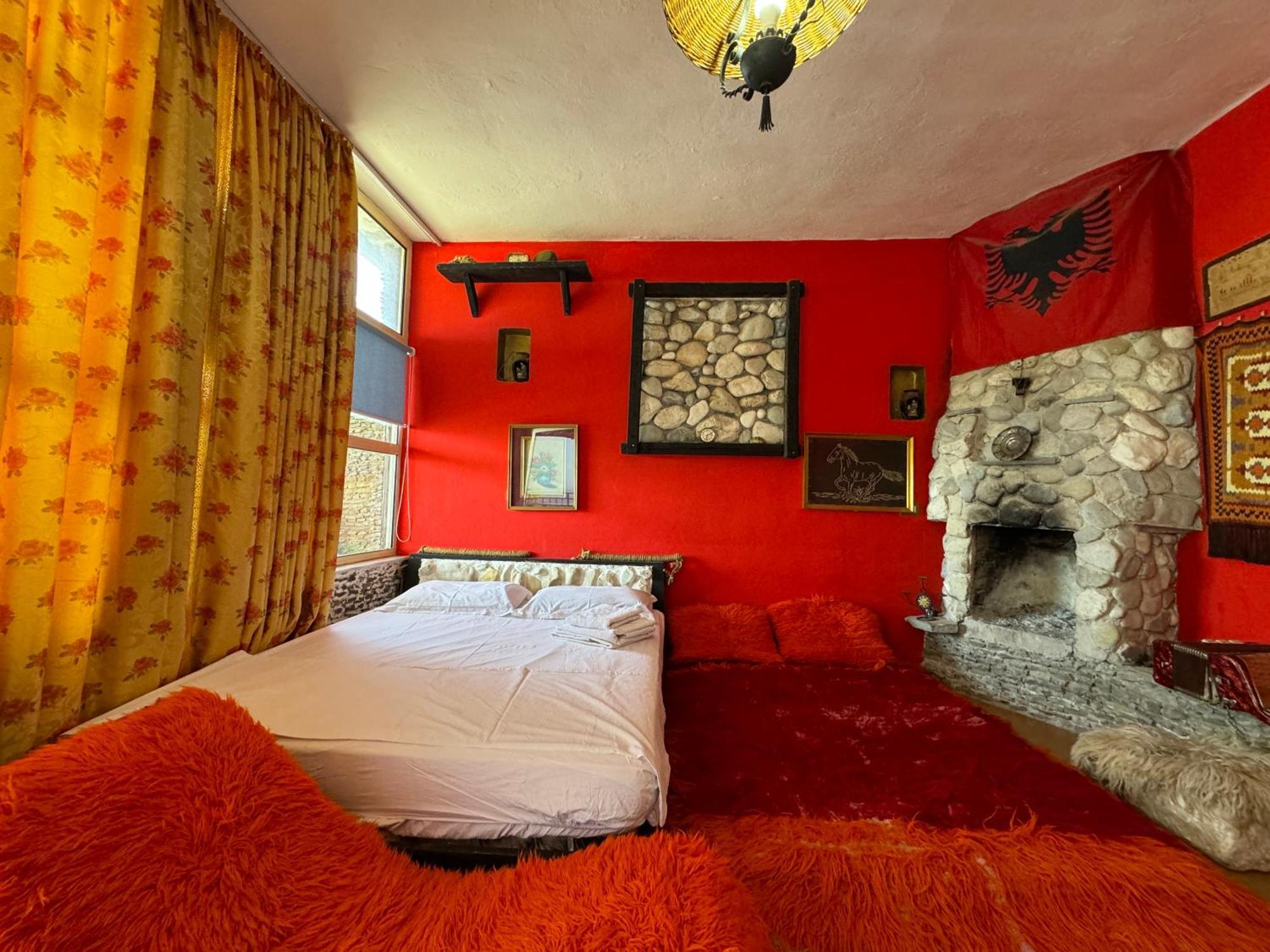 Hotel Vila "Oda E Miqve" Vlorë Esterno foto