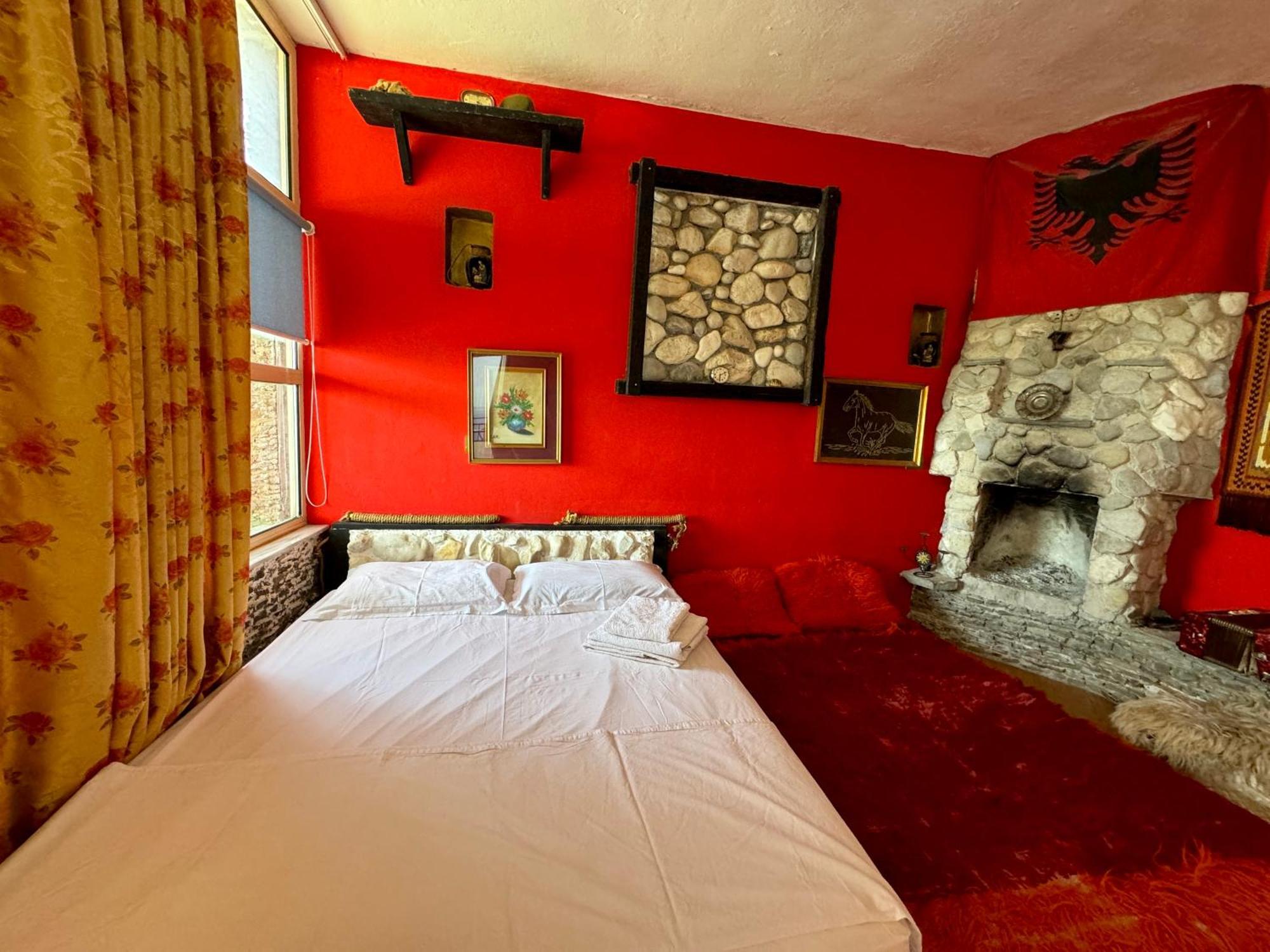 Hotel Vila "Oda E Miqve" Vlorë Esterno foto