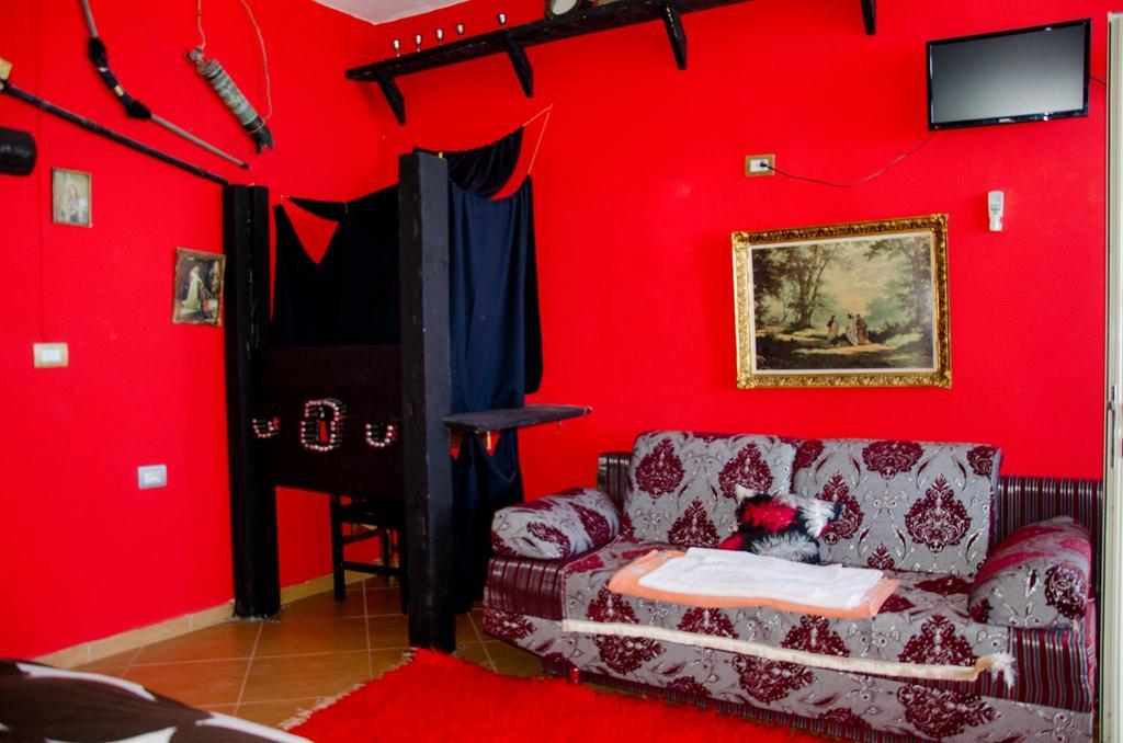 Hotel Vila "Oda E Miqve" Vlorë Esterno foto