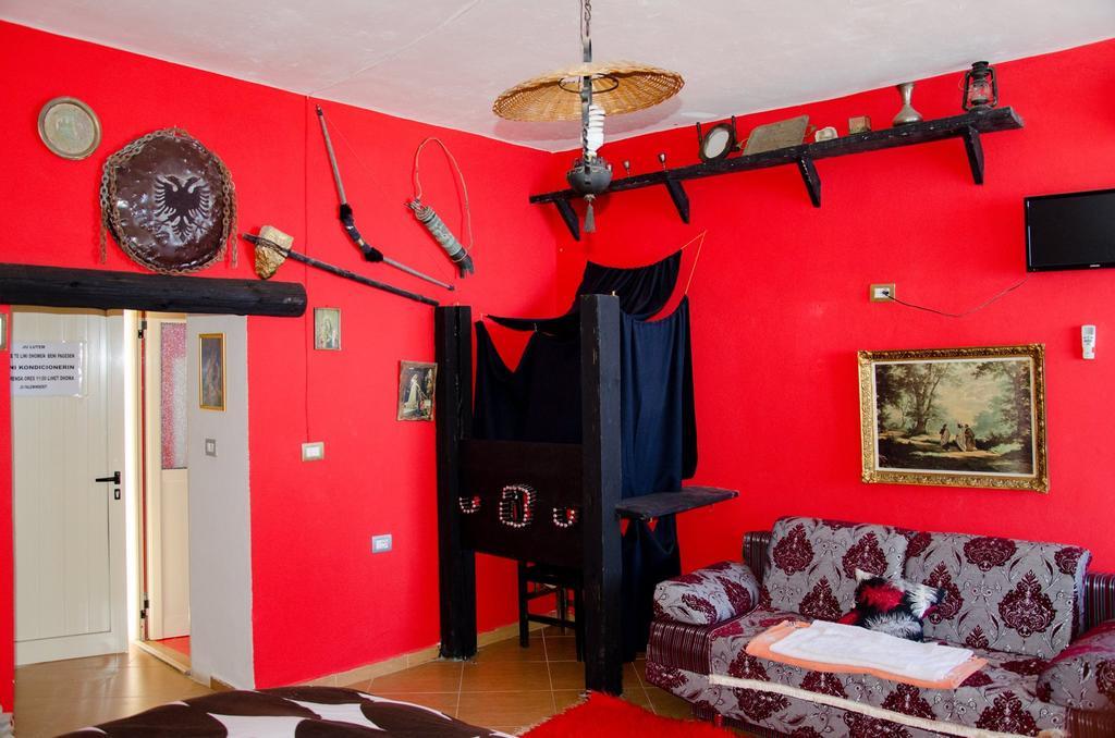 Hotel Vila "Oda E Miqve" Vlorë Esterno foto