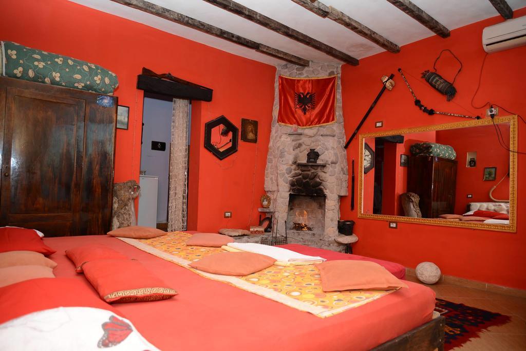 Hotel Vila "Oda E Miqve" Vlorë Esterno foto