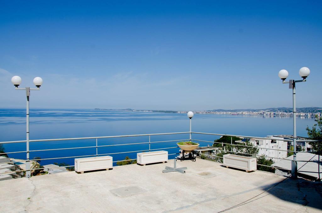Hotel Vila "Oda E Miqve" Vlorë Esterno foto