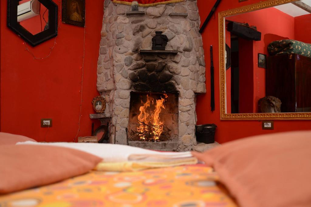 Hotel Vila "Oda E Miqve" Vlorë Esterno foto